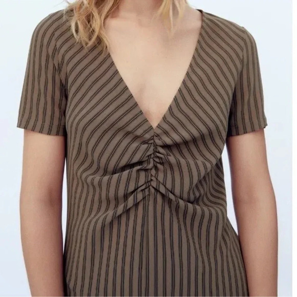 Zara Ruffled Ruched Dress V Neck Short Sleeve Brown Black Stripes Size Small - Picture 3 of 11